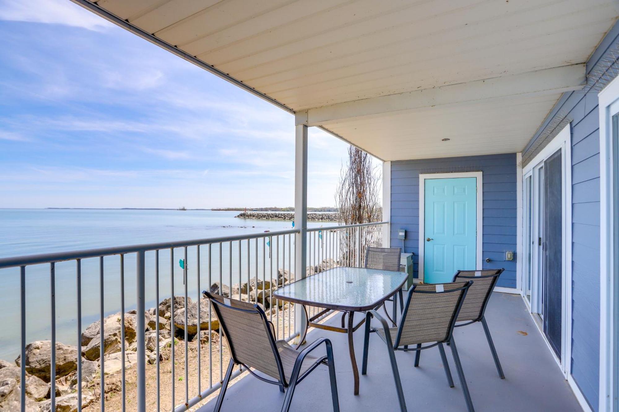 Cozy Lakefront Middle Bass Retreat With Balcony Put-in-Bay Exterior foto